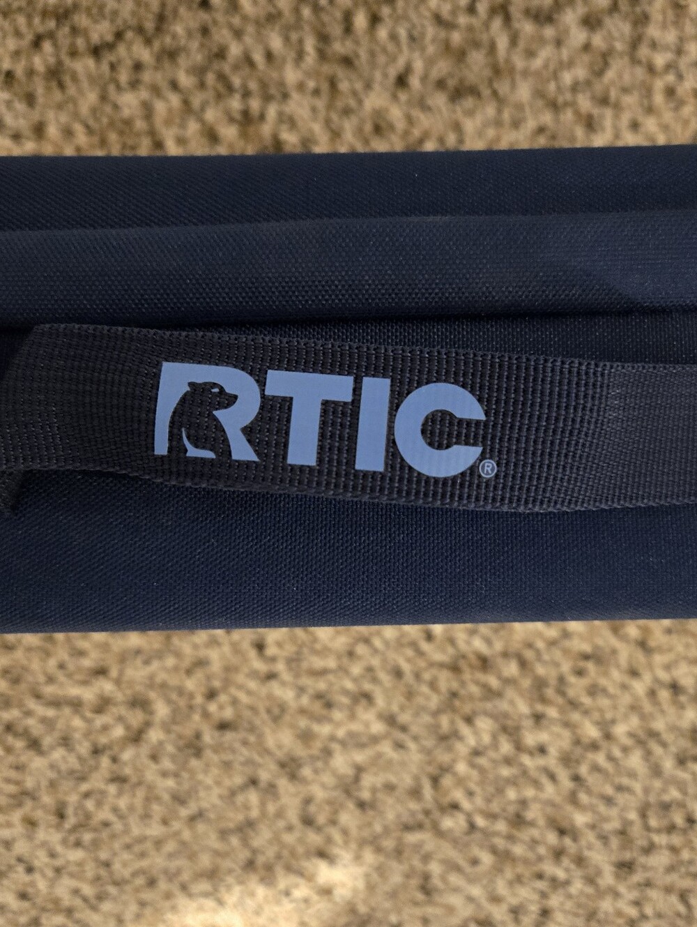 The RTIC Day Packer Lunch Box NWT - Picture 3 of 11